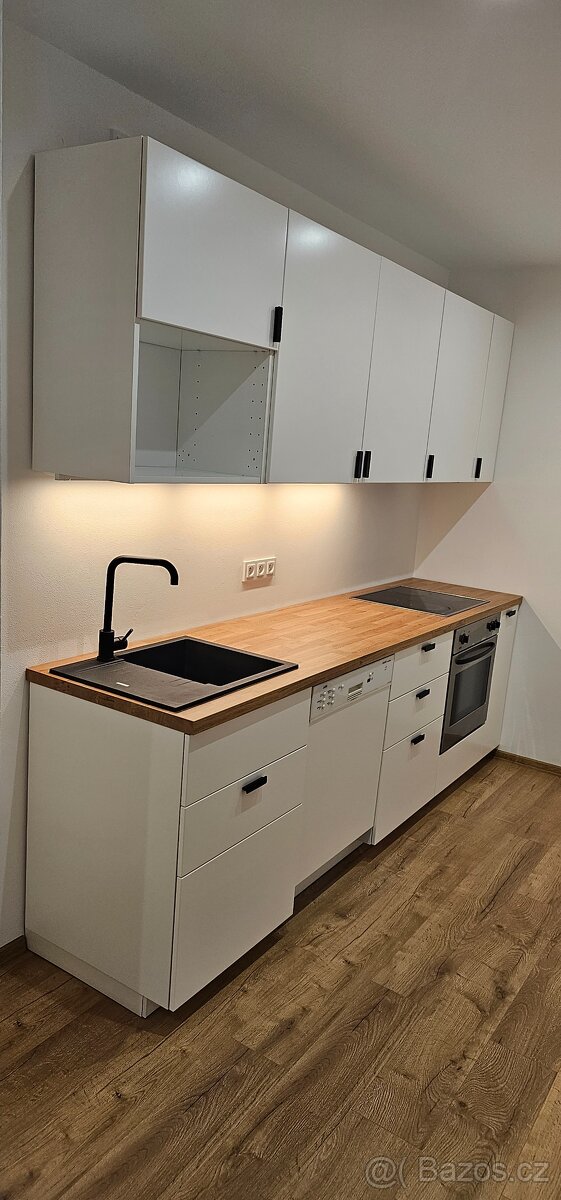 Pronájem zrekonstruovaného bytu 2+kk v Ledči nad Sázavou - 3