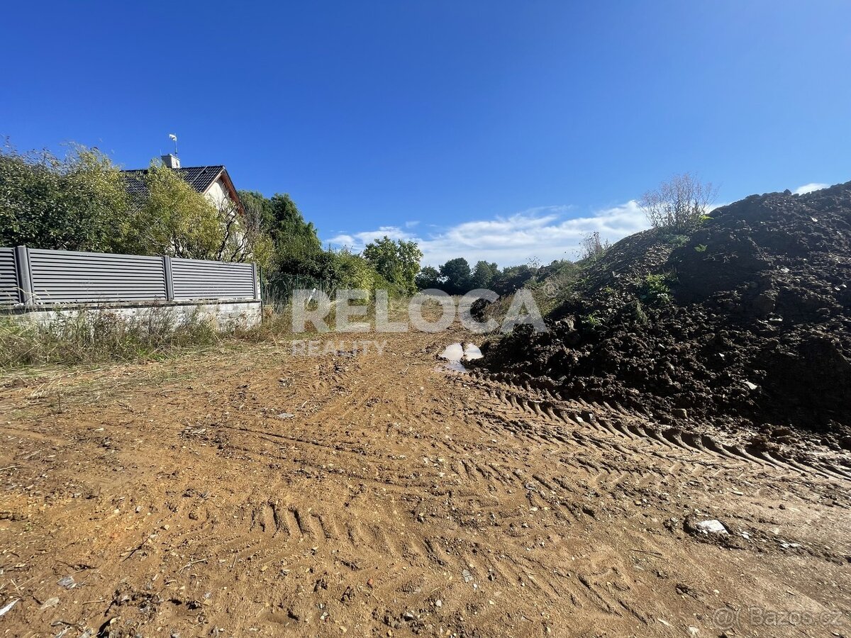 Stavební pozemek, 850m2, ing. sítě, cesta, Jesenice, Osnice. - 3