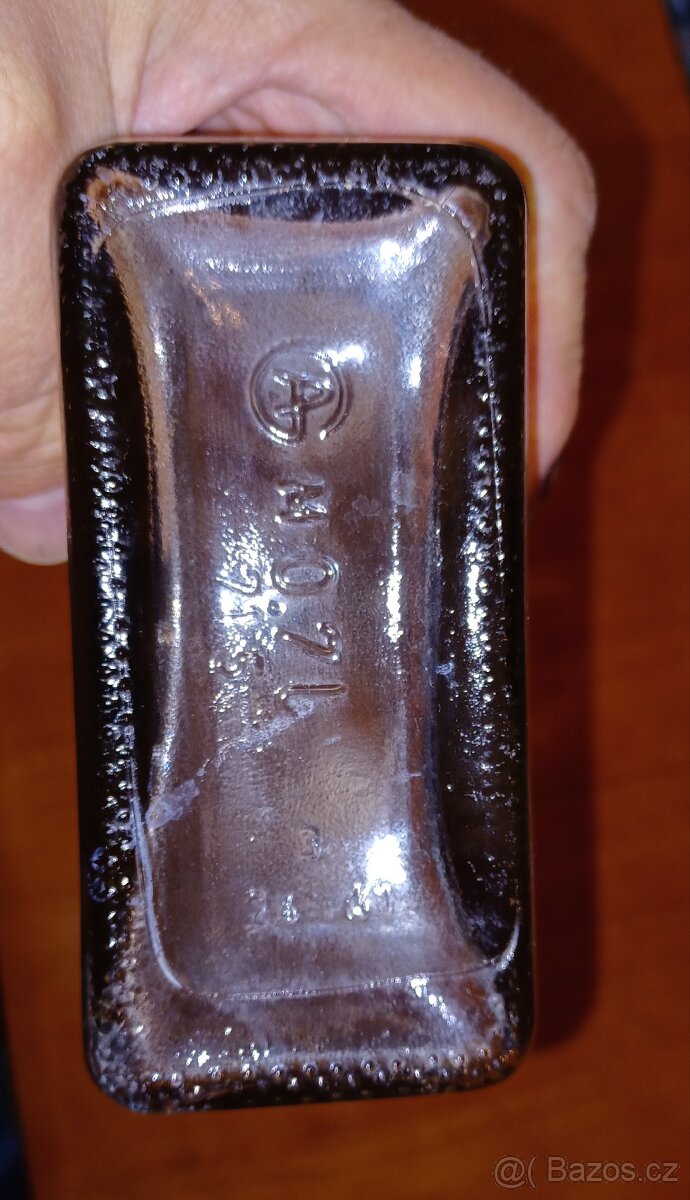 Skleněná stará láhev - 3