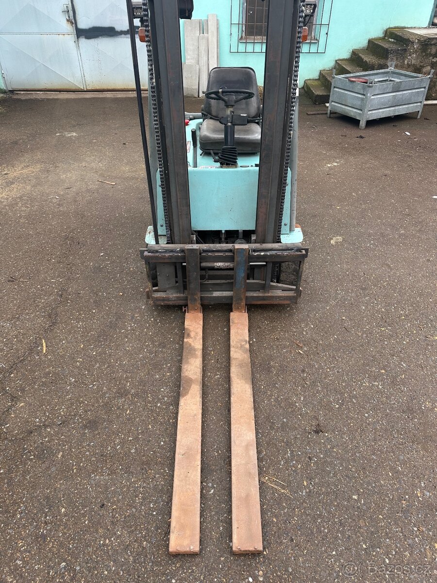 Desta E12 včetně trakční baterie a nabíječky. - 3