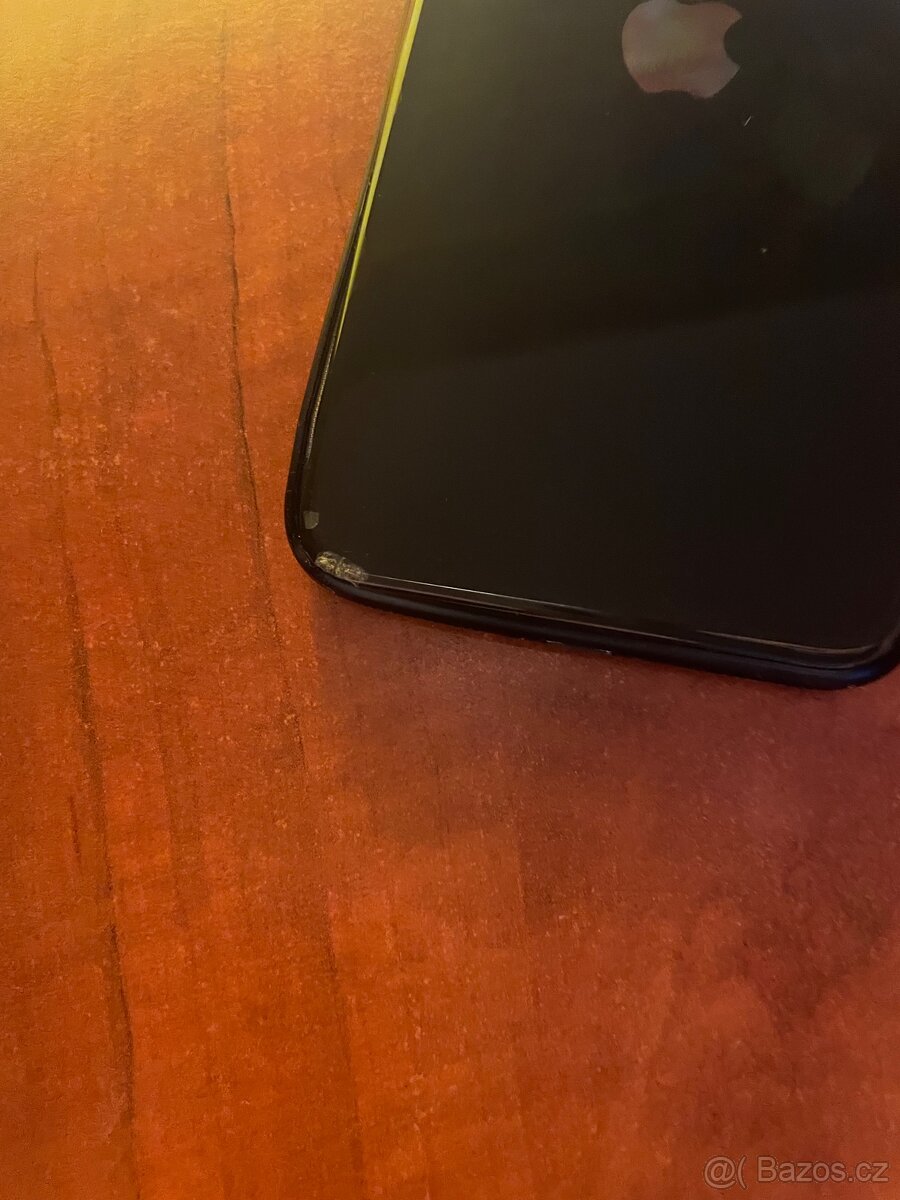 Prodám IPhone SE 2020 64 GB - 3