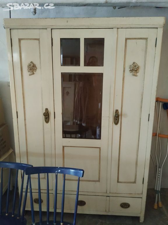 Starožitná ložnice Ludvík XVI 2 skříně a 2 postele - 3