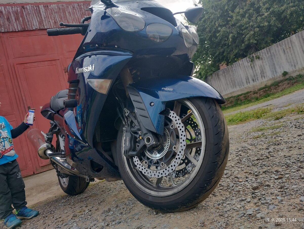 Kawasaki ZZR 1400 - 3