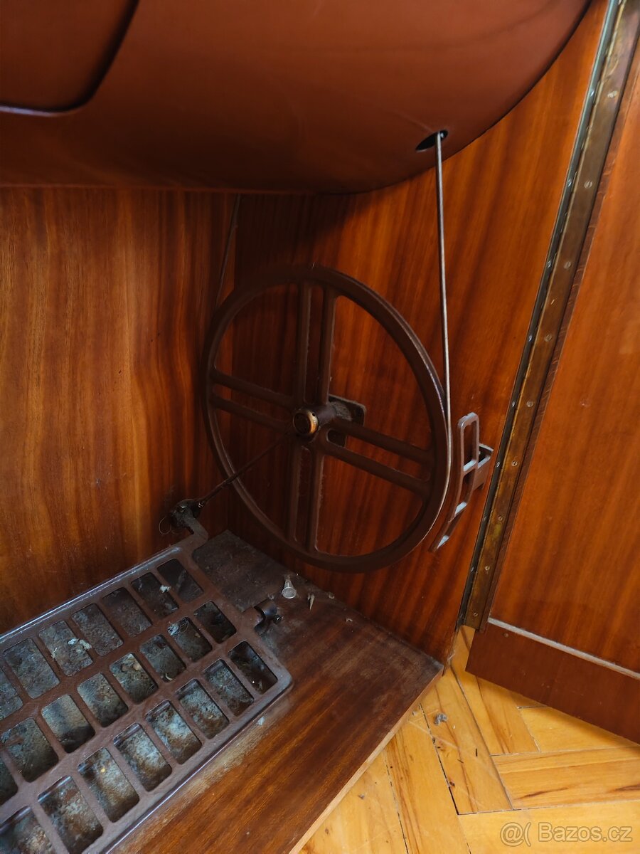 Šicí stroj Lada - 3