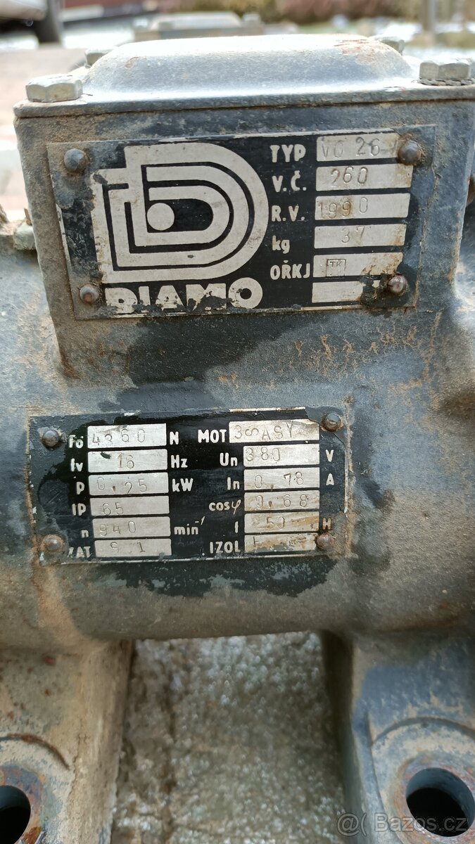 Elektromotor 0,25 kW s excentry - 3