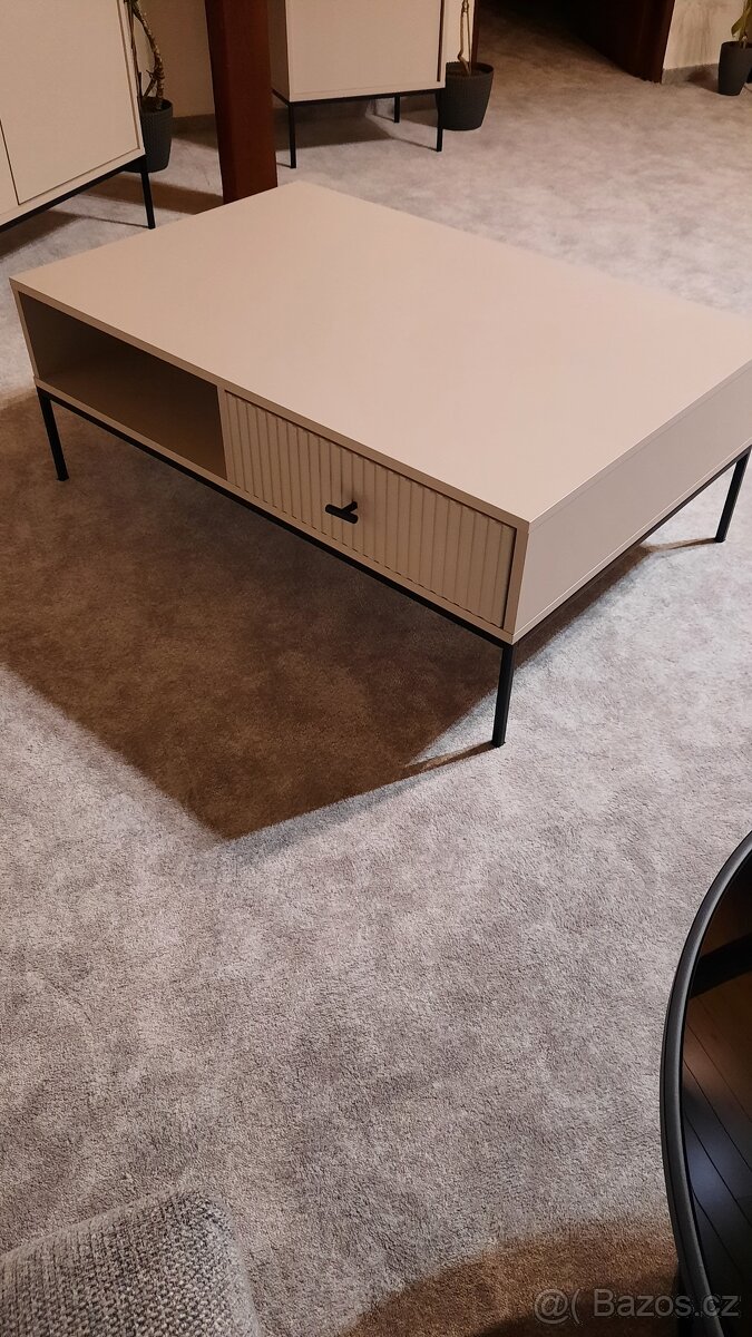 Nový konferenční stolek - 3