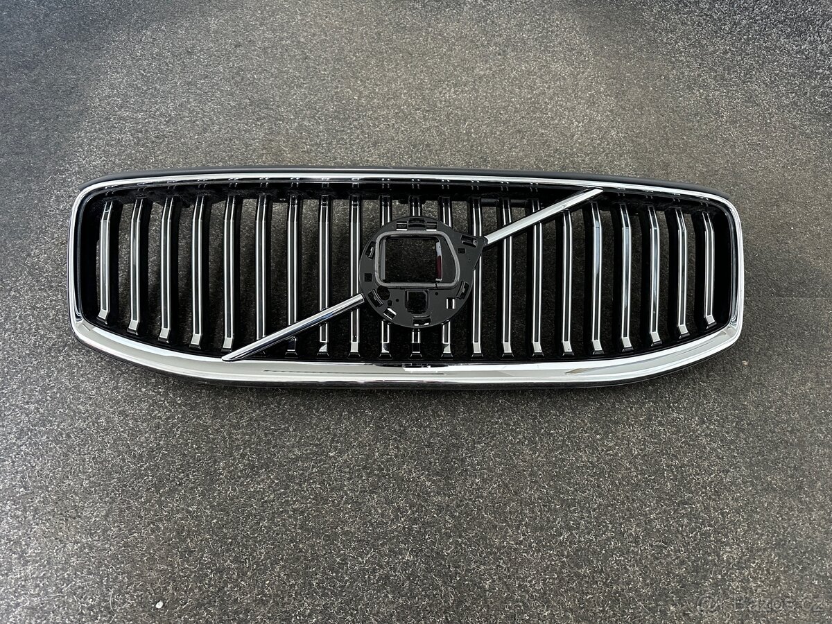 VOLVO XC60 II LIFT Maska - 3