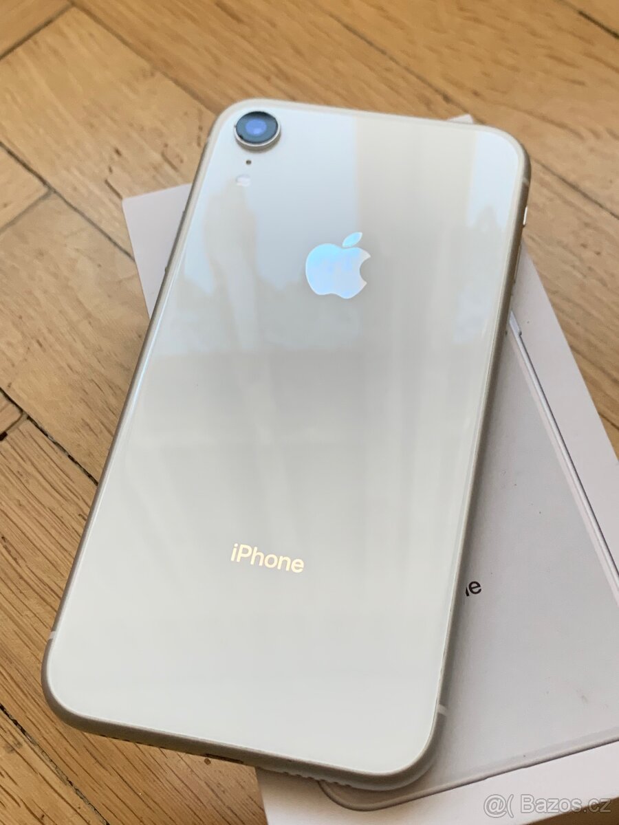 iPhone XR bílý - 3