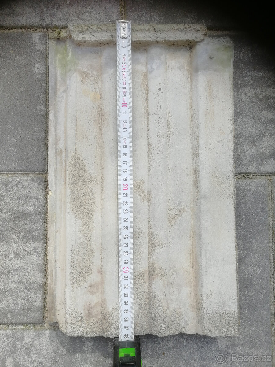 Betonová střešní taška, bílé cihly - 3