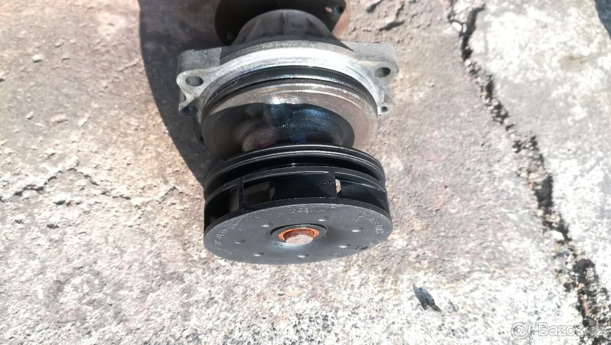 Vodní pumpa BMW 2,5 TDS - 3