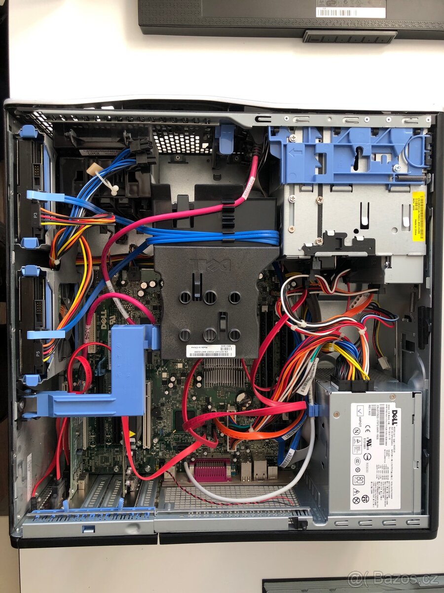 Starší počítač Dell Precision T3400 - 3
