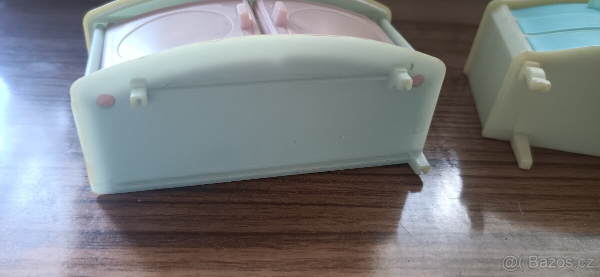 Starý nábytek pro panenky - 3