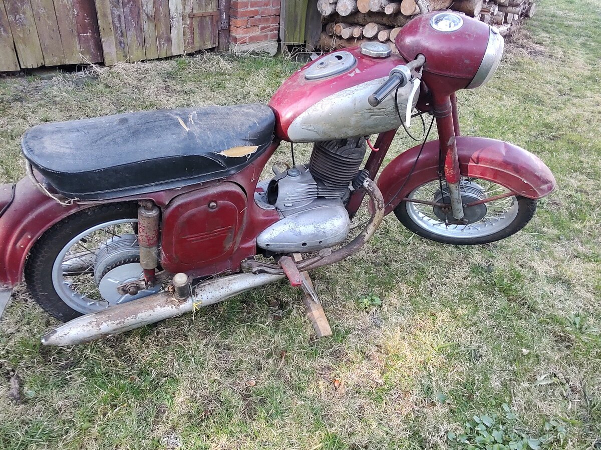 Jawa kývačka 353 - 3