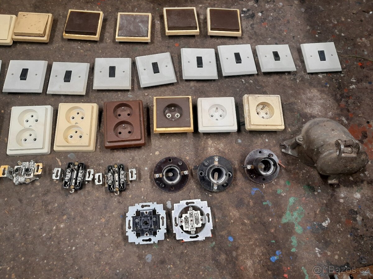 Zásuvky a vypínače - 3