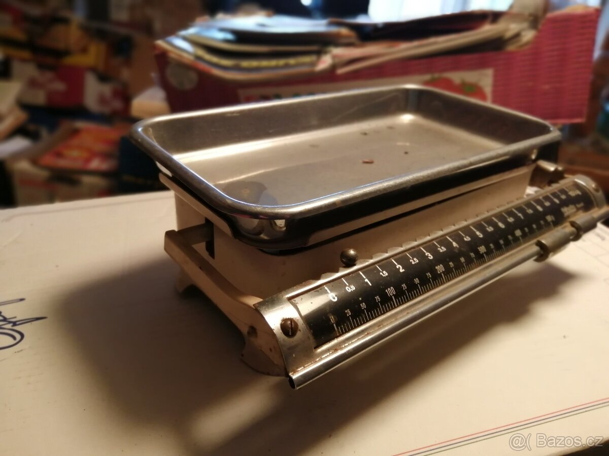 staré domácí váhy - 3