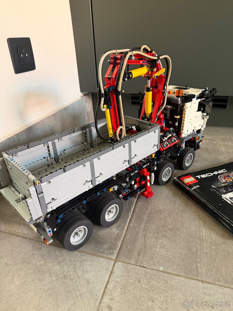 Lego Technic 42043 - 3