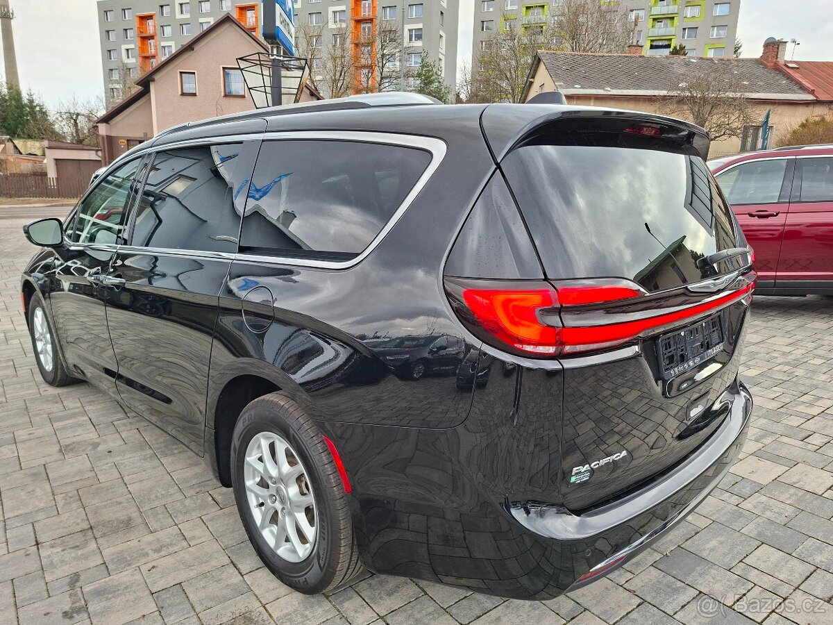 Chrysler Pacifica 3,6L V6, 7míst, bohatá výbava, nový model - 3