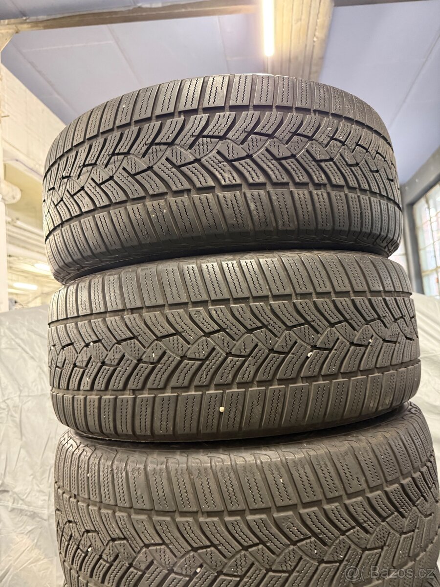 prodám zimní 225/50/17 Goodydear - 3