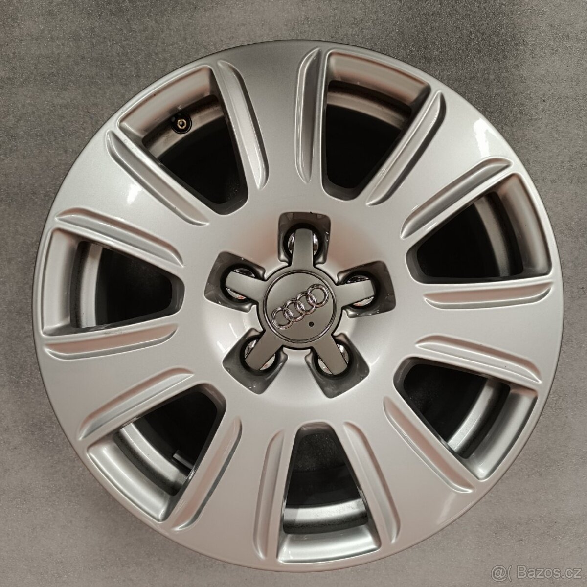 Originální alu kola na Audi Q3, 6,5Jx16 , ET33 - 3