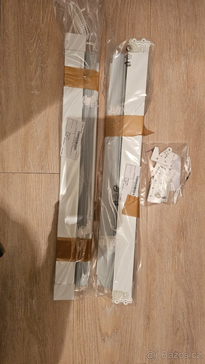Žaluzie 543x1333 mm, barva bílá-lesk, brzdy, podložky, 2ks - 3
