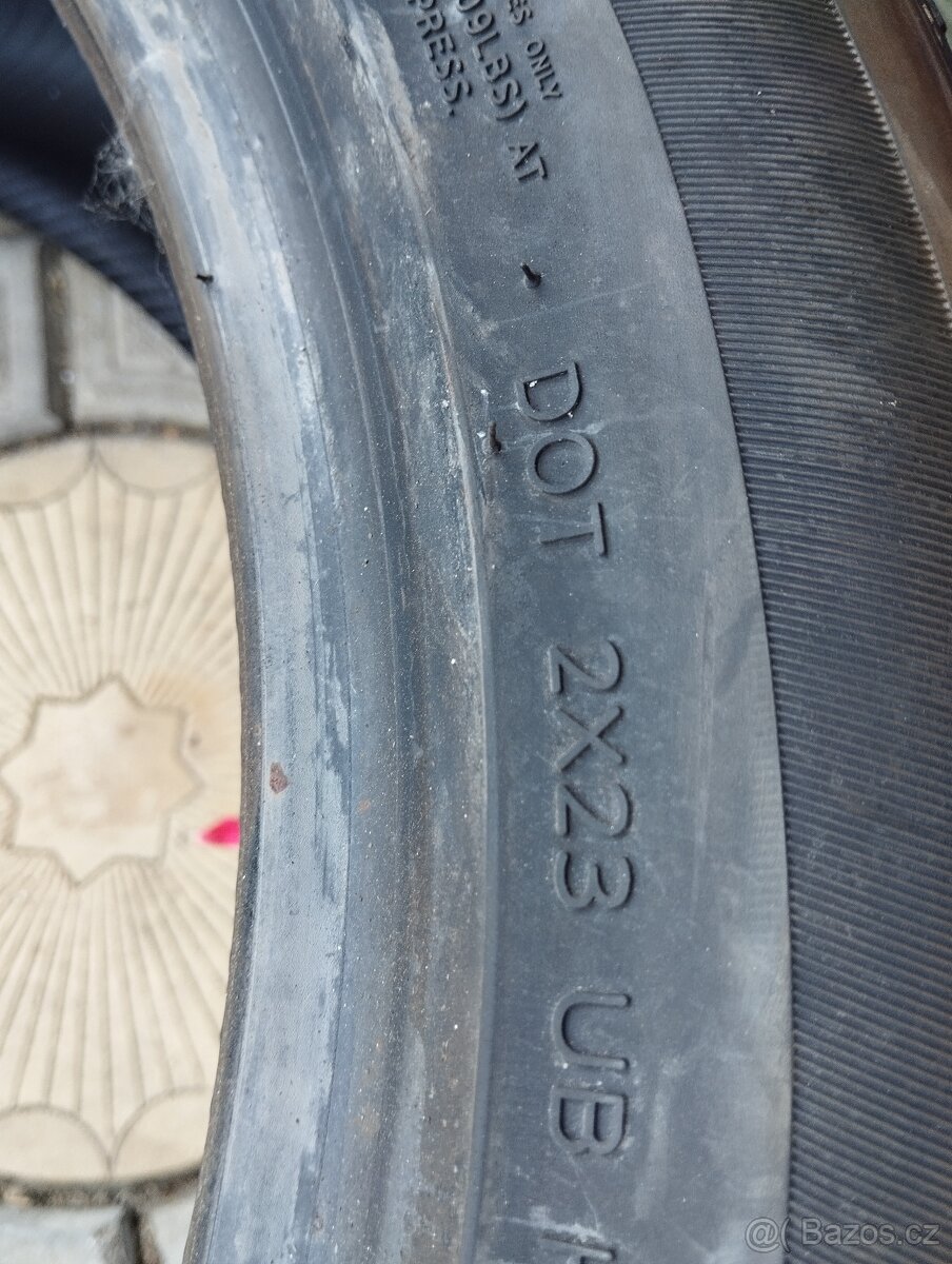 Pneu Hankook 235/50 R19 - 3