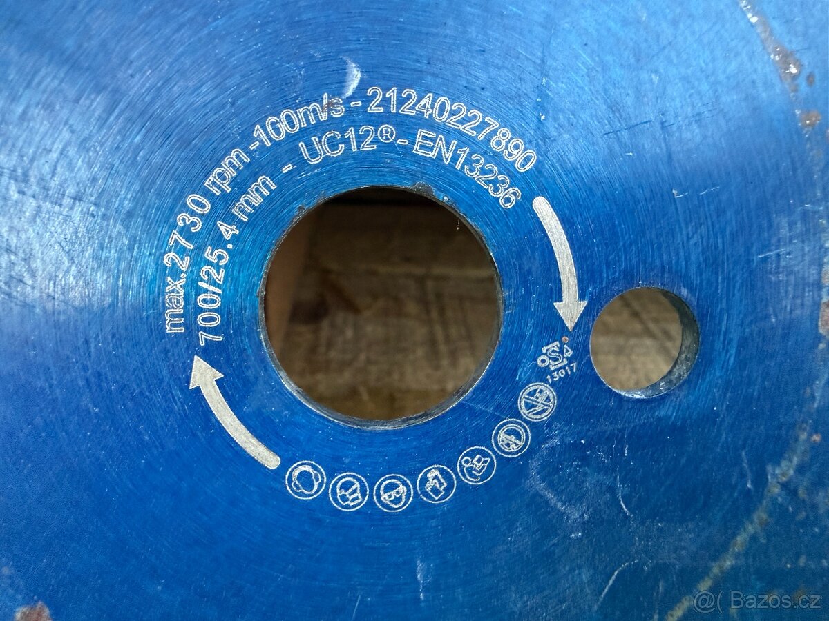 Prodám diamantový řezný kotouč 700mm - 3