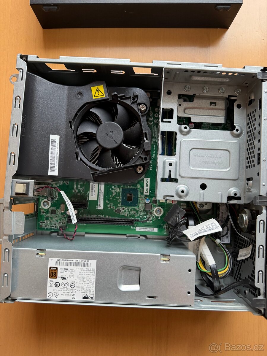 ThinkCentre M710e – Intel Core i5, 8 GB RAM, 256GB NVMe - 3