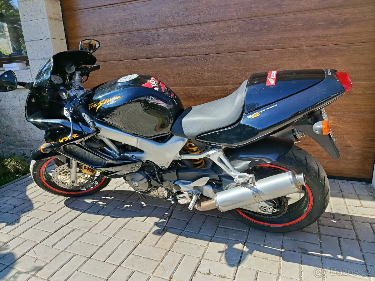 Honda vtr 1000 - 3