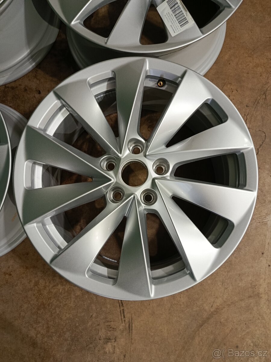 17" NOVE alu disky 5x112 Superb - 3