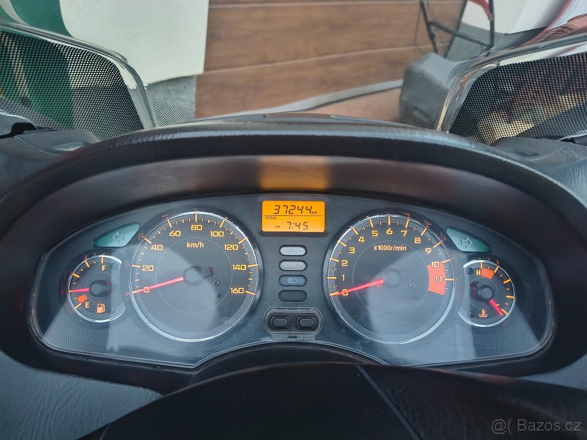 Honda FES 125 - 3