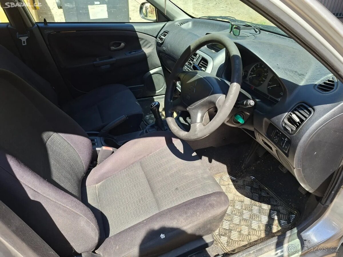 Mitsubishi carisma RHD - 3