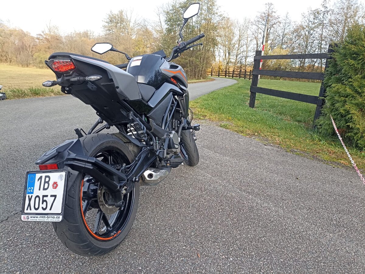 CF MOTO 300 NK + padáky + kufr - 3