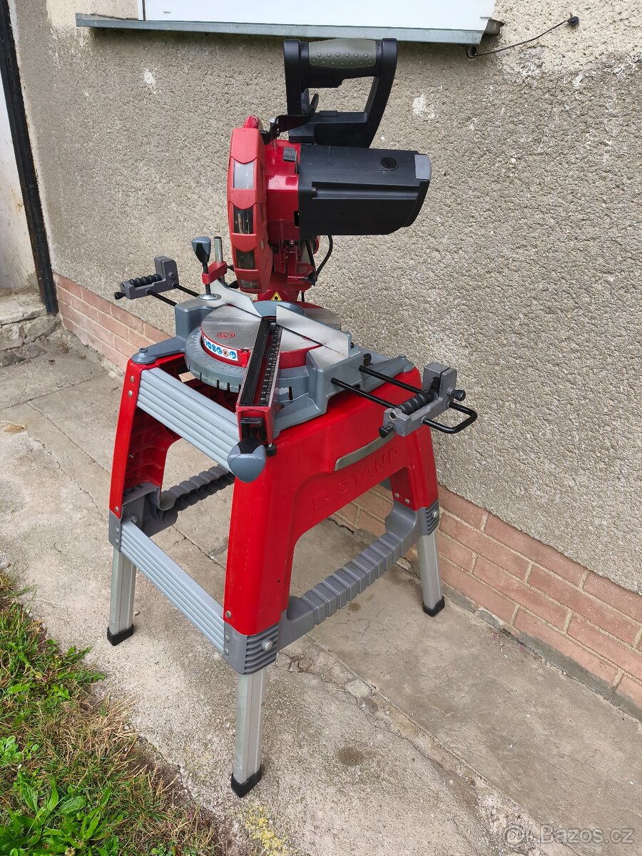 Prodám pokosovou pilu s posuvem Einhell RT-SM 305 L.-1800 W. - 3