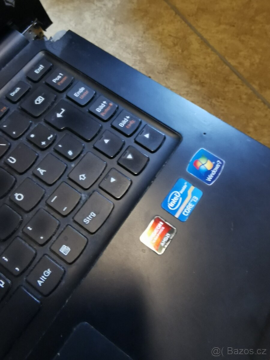 Likvidace skladu 3x notebooky - 3