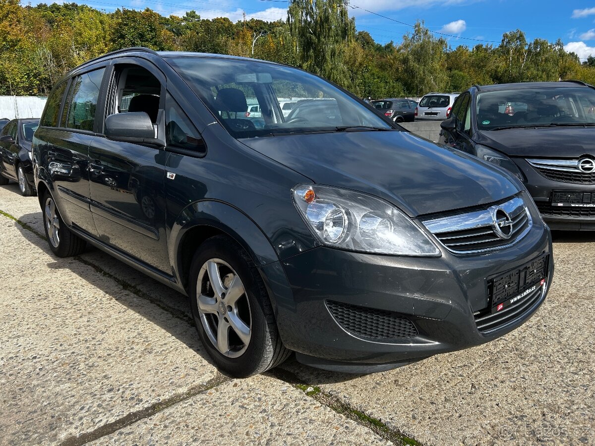 Opel Zafira B 1,8, 7 míst, 2014, najeto 135.901 km - 3