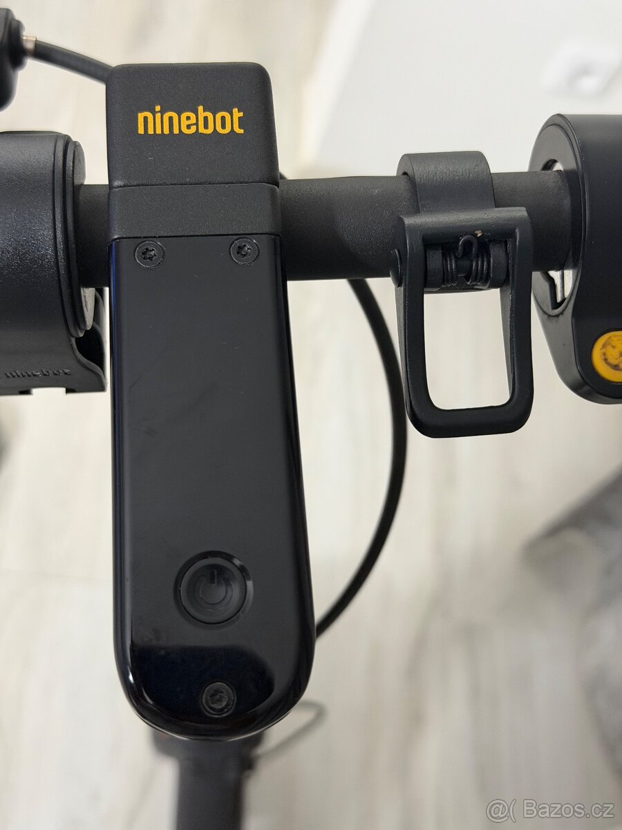 Elektrická koloběžka Segway Ninebot MAX G30E II - 3