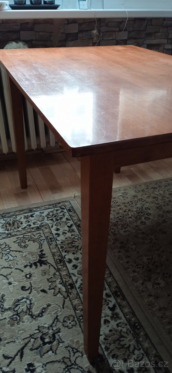 Jídelní stůl - 3