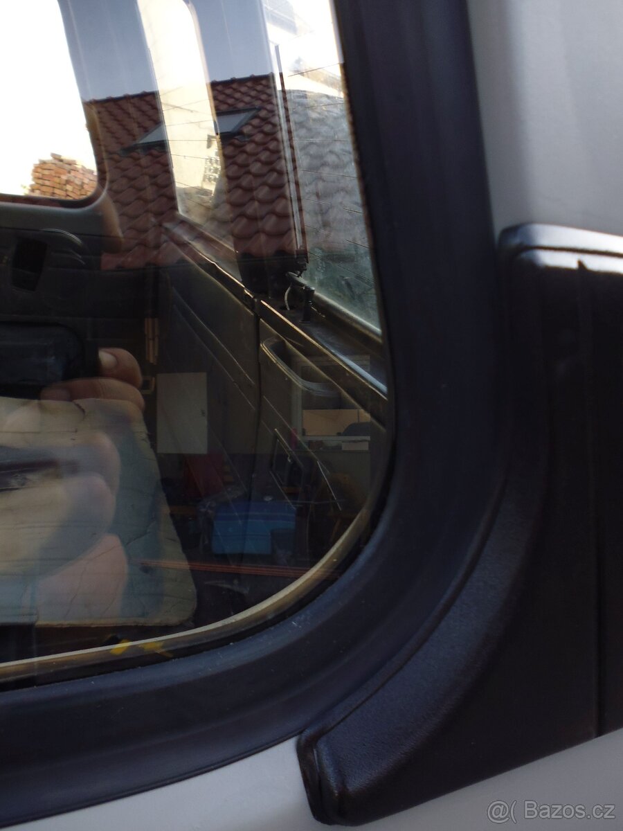 Nissan Patrol GR Y60 - náhrada zadních šoupaček 3DV/5DV - 3