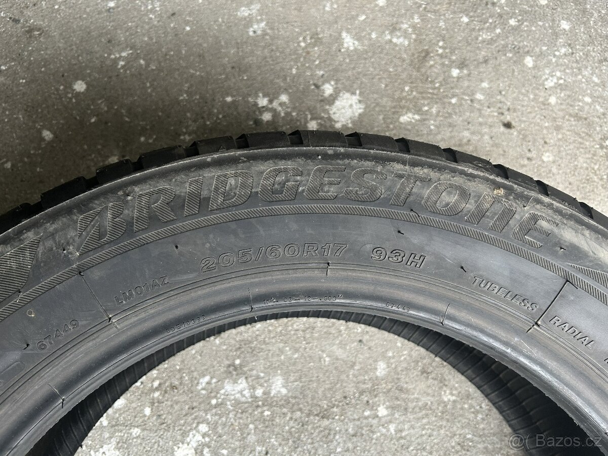 Zimní pneu 205/60/17 Bridgestone - 3