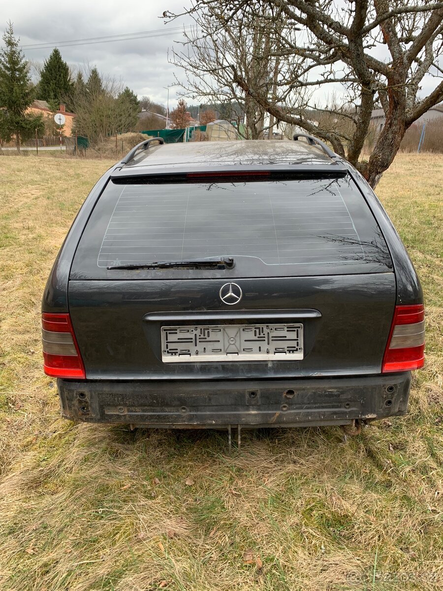 Mercedes Benz w202 na díly - 3
