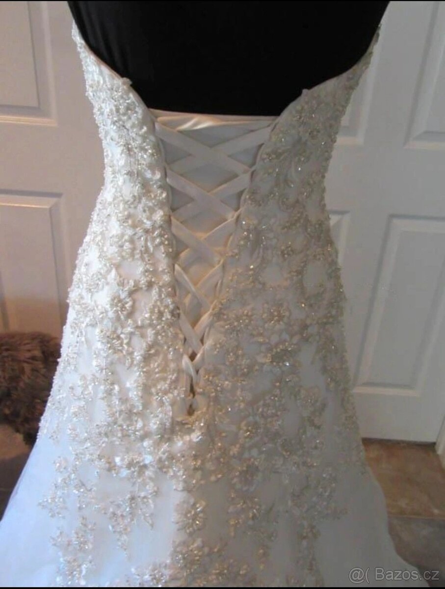 Prodám šaty vel. L - 3