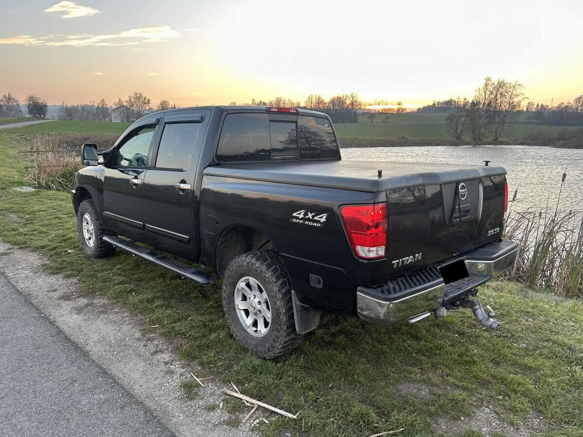 Nissan Titan 5,6 V8 King cabin, 119 xxx km