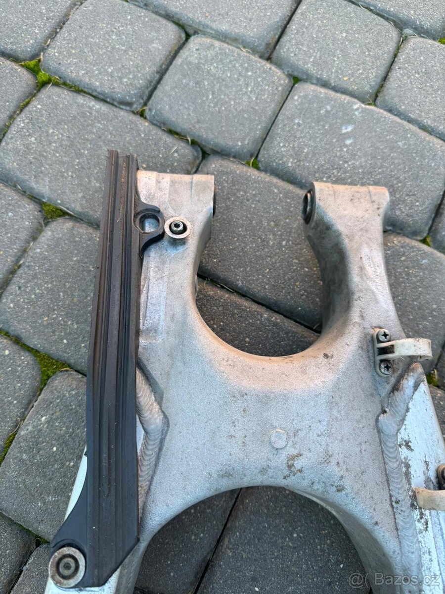 Kyvná vidlice zavěšení kyvka kolo Yamaha YZF WRF YZ - 3