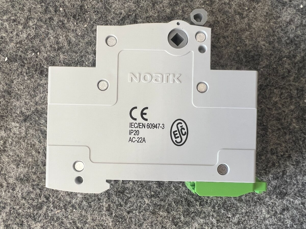 Instalační vypínač NOARK 101391 EX9I40 šířka 1 modul, 3pól - 3