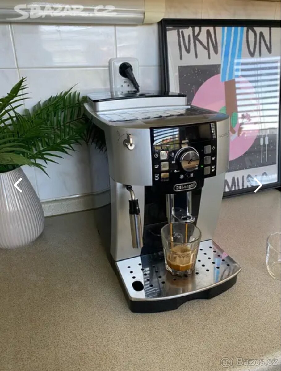 Kávovar delonghi Magnifica S ECAM - 3