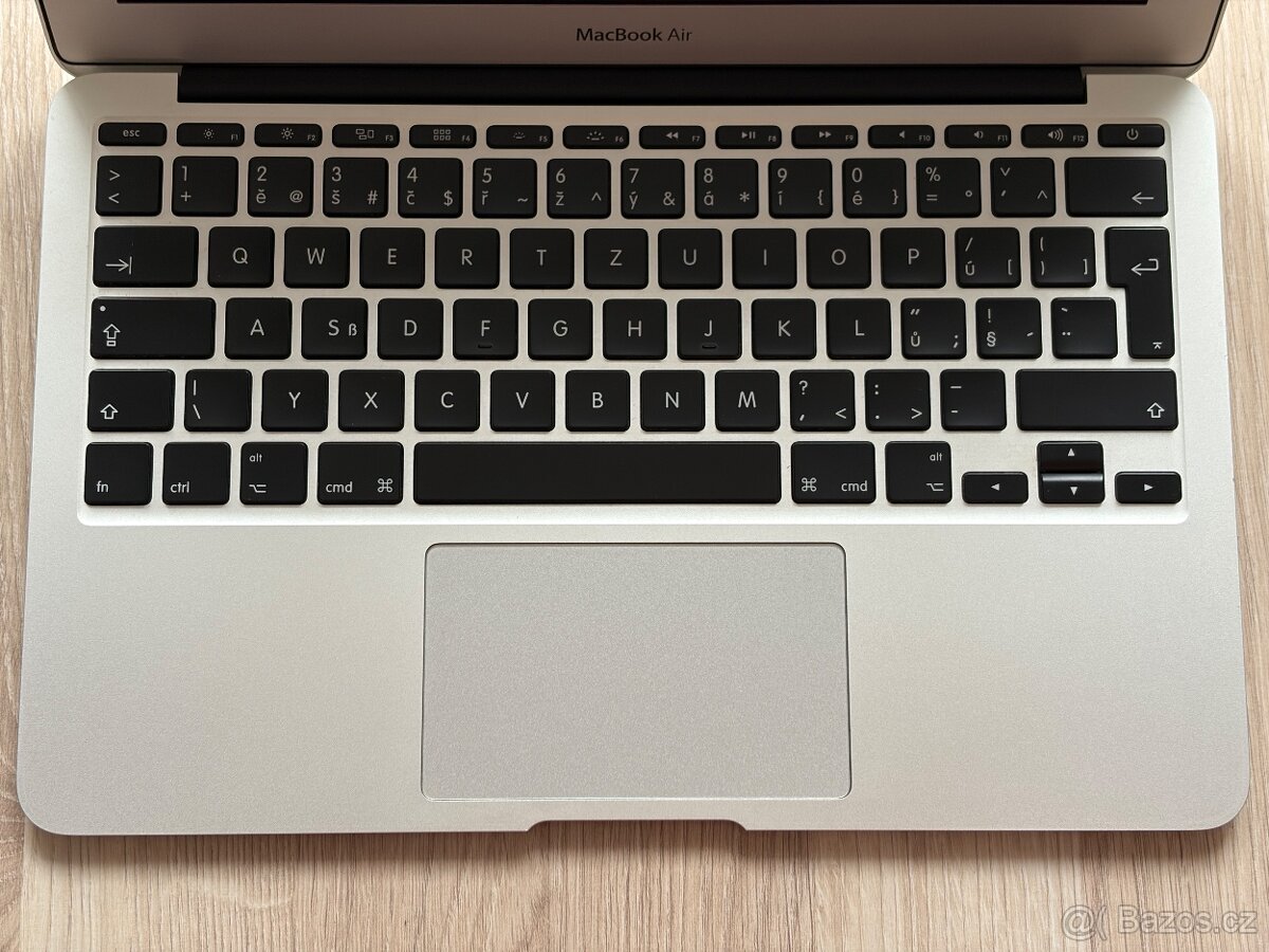 Apple Macbook Air 11¨ / 1,3 GHz i5 / 128Gb SSD - TOP - 3