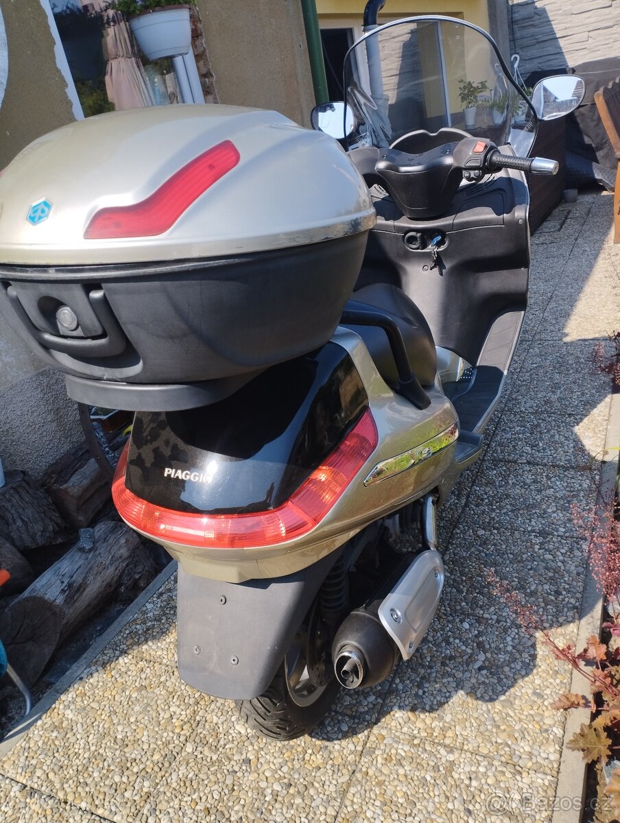 Piaggio x 8 ,125 - 3