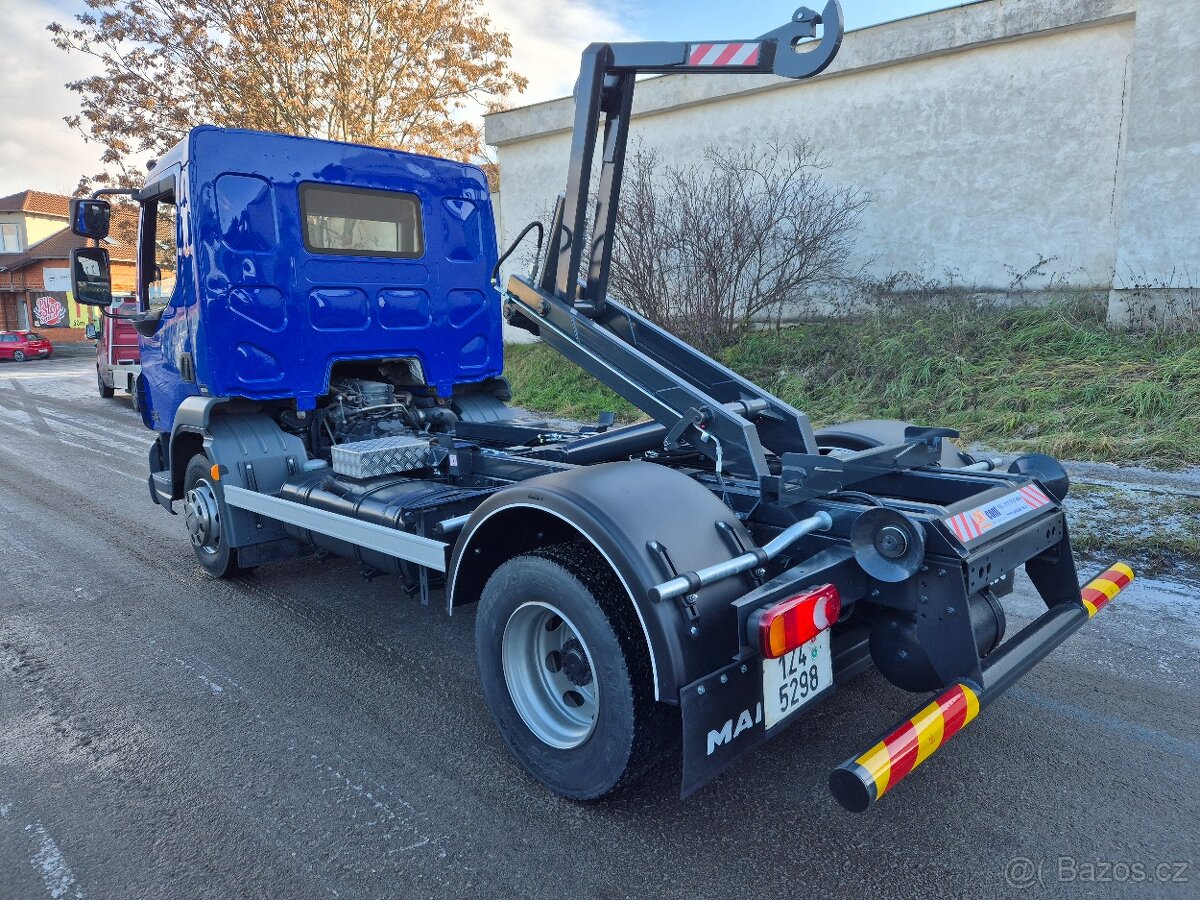 Daf Lf 45.220 celková váha 11 990kg,nosič kontejnerů - 3