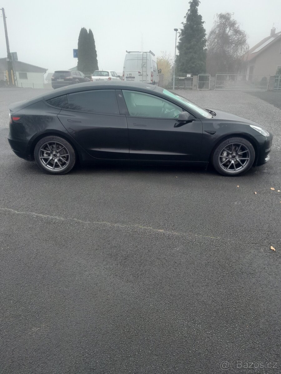 Tesla model 3 2021 Refresh - 3