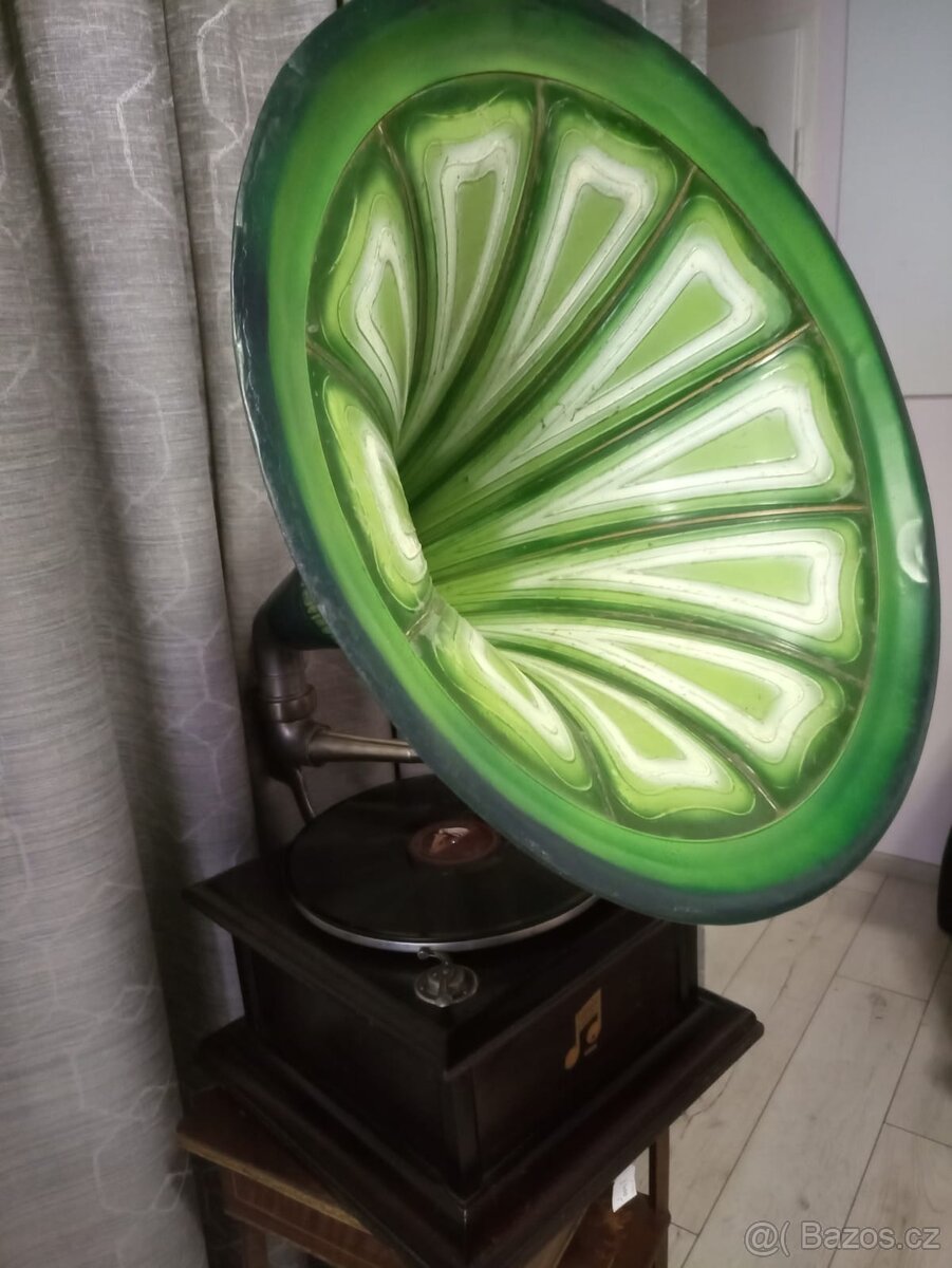 Gramofon s troubou - 3